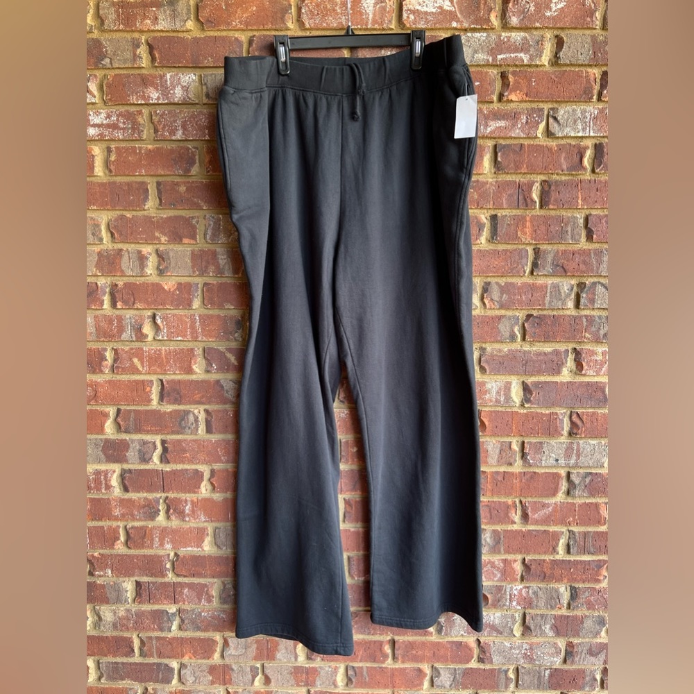 NWT Good American Brushed Fleece Wide Legged Sweatpant, Size 7(7XL)